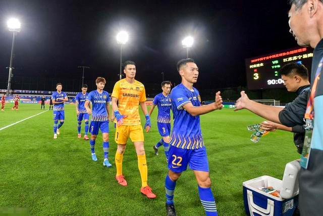 巴特勒33分热火终结独行侠4连胜 骑士力克猛龙