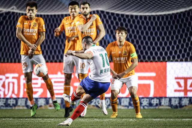 林崴15分同曦不敌首钢 黎伊扬18+6福建负上海