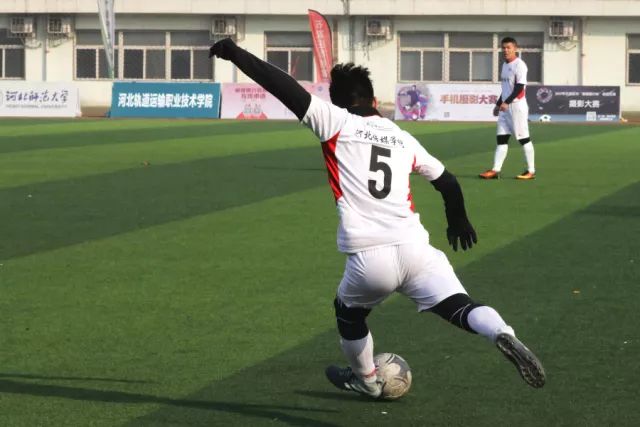 英超-哈兰德破门萨维尼奥传射 曼城2-0莱斯特城